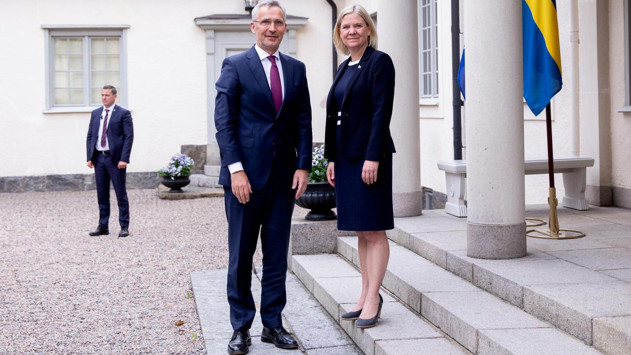 Statsminister Magdalena Andersson tog emot Natos generalsekreterare Jens Stoltenberg på Harpsund på måndagen.