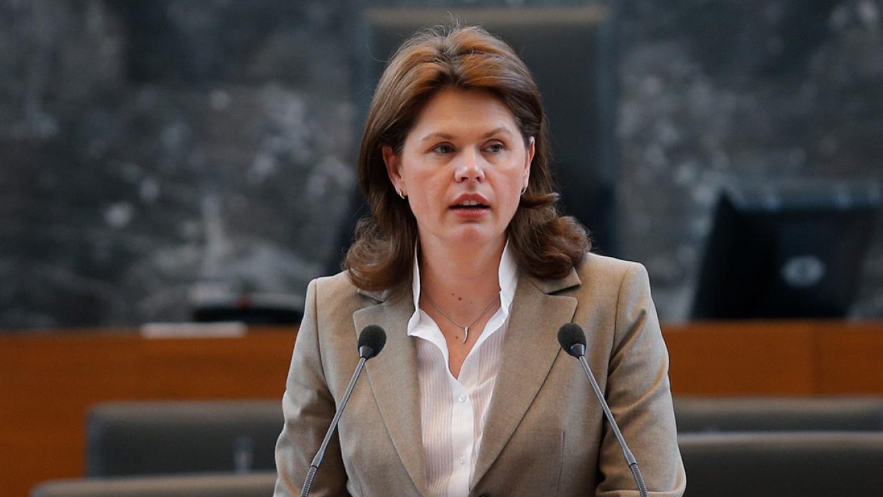 Den socialdemokratiska slovenska premiärministern Alenka Bratušek. Arkivbild. Den socialdemokratiska slovenska premiärministern Alenka Bratušek. Arkivbild.