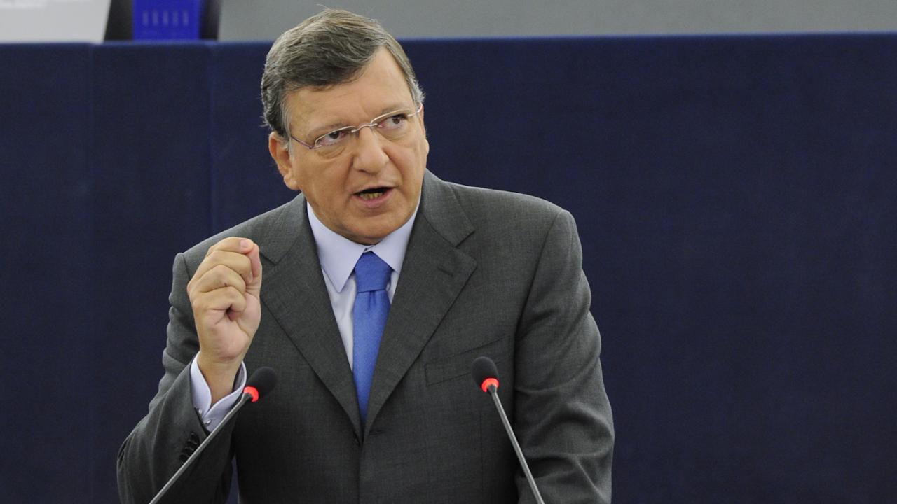 EU-kommissionens ordförande José Manuel Barroso talar till EU-parlamentariker i Strasbourg.