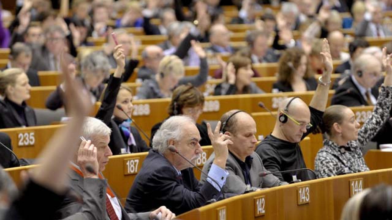 Arkivbild: omröstning i Europaparlamentet. Juholts EU-politik måste bli mer konkret och tydlig, skriver Gustav Blix (M).