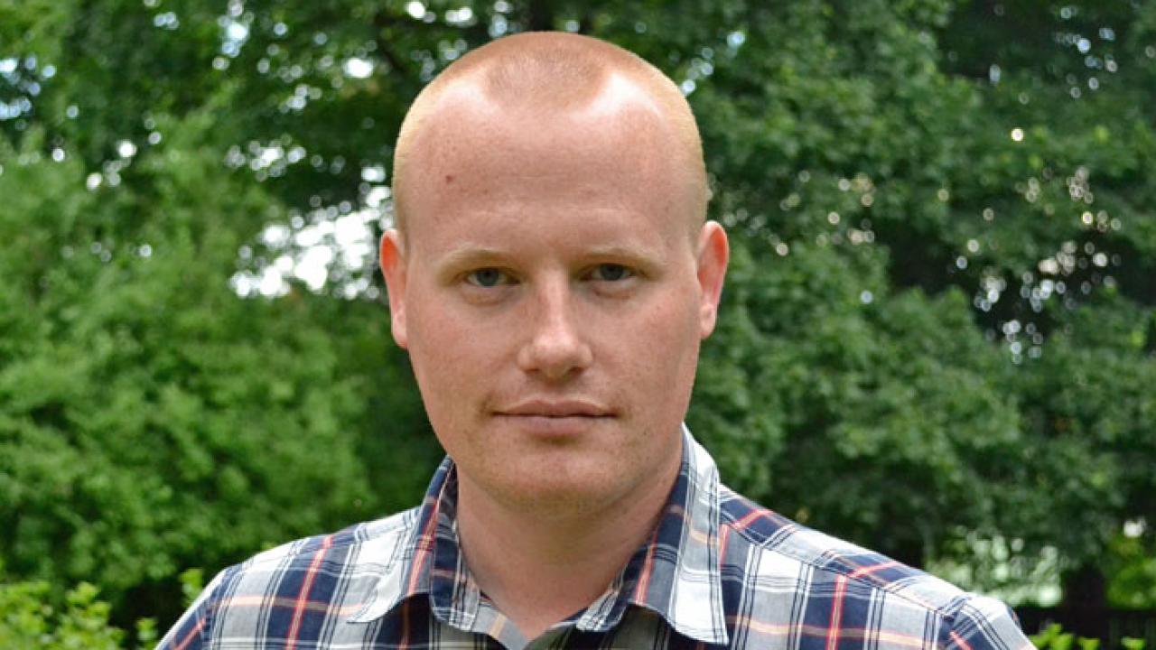 Utvecklingen i Europa ligger långt från de slitna klyschor om EU som ett freds-, frihets- och demokratiprojekt som vi är vana vid att höra. Åtstramningspolitiken har orsakat en skenande social kris och runt omkring i unionen undergrävs fundamentala demokratiska fri- och rättigheter. Det skriver Stefan Lindborg ordförande i Ung Vänster. 