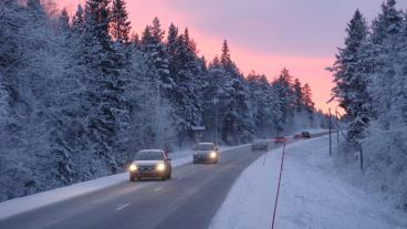 Ökade utsläpp från transportsektorn och minskad förmåga för skogen att lagra in koldioxid hotar Sveriges EU-klimatmål. Arkivbild.
