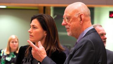 Ungerns justitieminister Judit Varga i samtal med Sveriges EU-minister Hans Dahlgren under tisdagens möte.