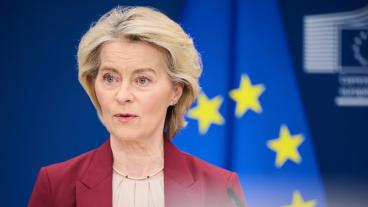 Kommissionsordförande Ursula von der Leyen lade på onsdagen fram två förslag till EU:s kommande toppmöte för att stötta Ukrainas ekonomi de kommande två åren. 