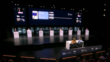 Toppkandidater från åtta europeiska partier deltog i måndagens EU-valsdebatt i nederländska Maastricht.