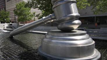 TCO:s Samuel Engblom varnar för omfattande skadeståndsprocesser mot den svenska staten om Sverige förlorar i EU-domstolen i fråga om felaktiga lag om visstidsanställning.