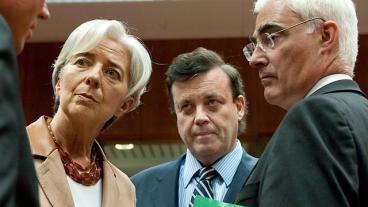 Finansministrarna beslöt tidigit på måndagen att inrätta en särskild europeisk stabilitetsmekanism värd 500 miljarder euro. 