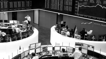 Frankfurts börs. Transaktionskatt kan bringa ordning och reda på finansmarknaden skriver Göran Färm och Olle Ludvigsson (S) Frankfurts börs. Transaktionskatt kan bringa ordning och reda på finansmarknaden skriver Göran Färm och Olle Ludvigsson (S)