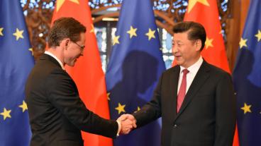 EU-kommissonär Jyrki Katainen och Kinas president Xi Jinping vid det artonde EU-Kina-toppmötet i juni 2016.