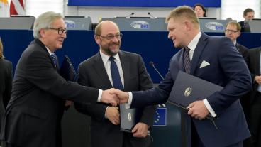 Prioriteringslistan för 2017 har skrivits under av EU-kommissionens ordförande Jean-Claude Juncker, EU-parlamentets talman Martin Schulz och ministerrådets nuvarande ordförande och Slovakiens premiärminister Robert Fico. Arkivbild.