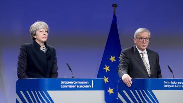 Storbritanniens premiärminister Theresa May och EU-kommissionens ordförande Jean-Claude Juncker efter måndagens möte i Bryssel.