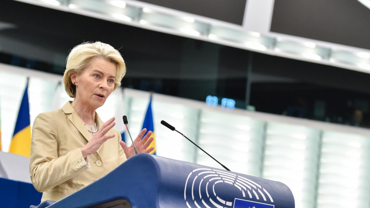 "Europa, det är dags att vakna" sade Ursula von der Leyen till Europaparlamentet under onsdagen.