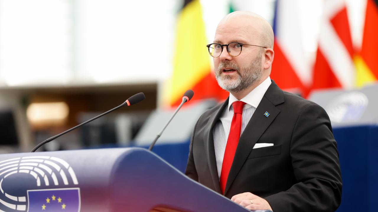 Charlie Weimers (SD) menar att EU-parlamentets och medlemsländernas ståndpunkter ligger varandra nära inför kommande slutförhandlingar. Arkivbild.