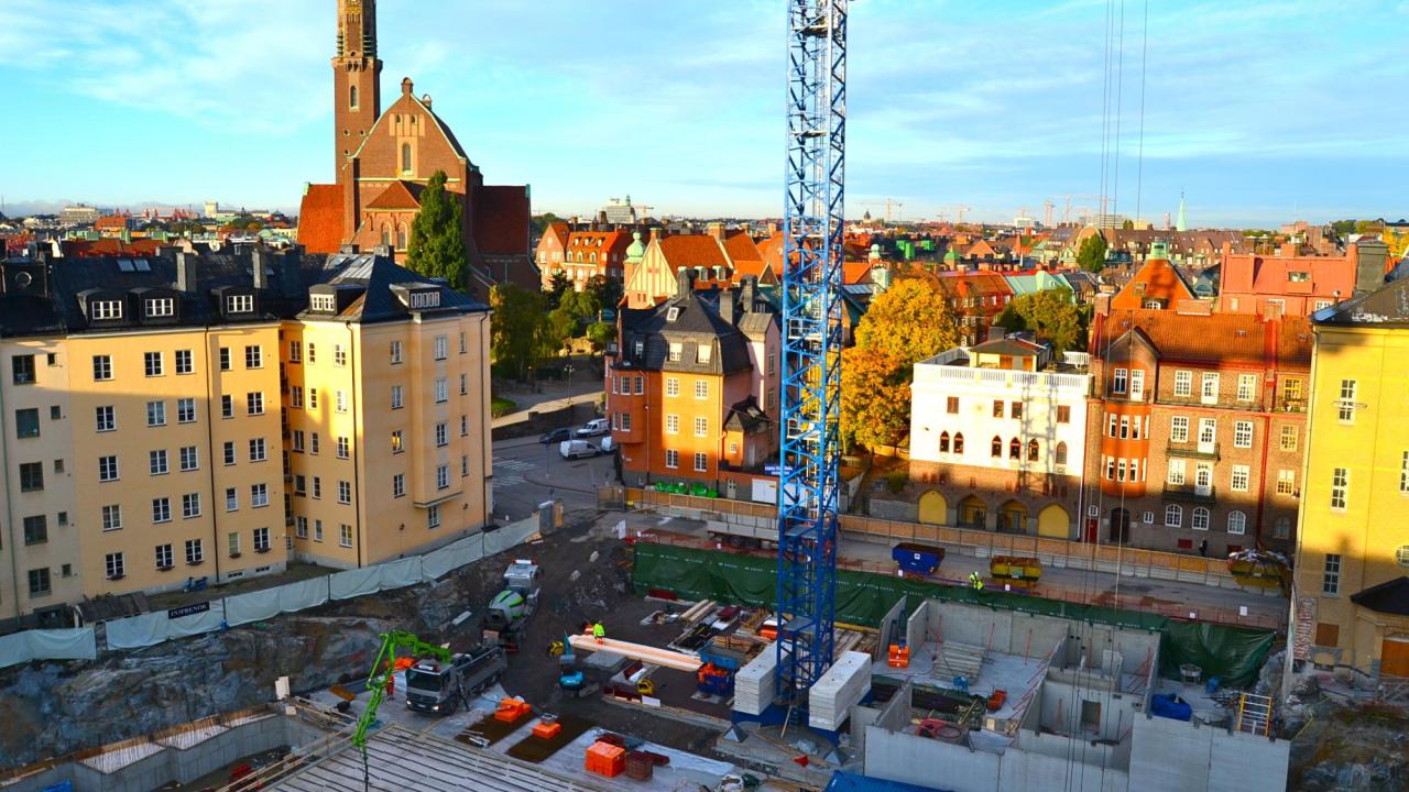 Sverige har inte gjort tillräckligt för att hantera problemen på bostadsmarknaden anser EU-kommissionen. 