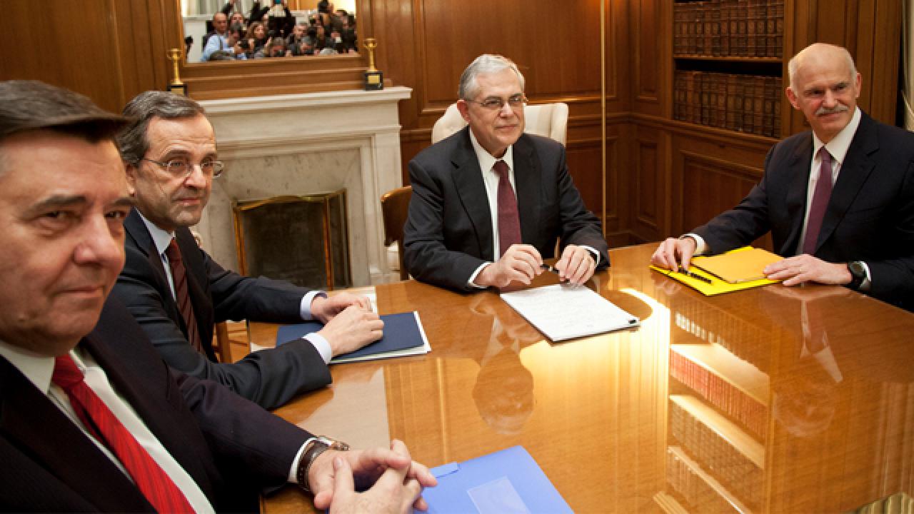 Greklands koalitionsledare Giorgos Karatzaferis,  Antonis Samaras, premiärminister Lucas Papademos och Georgios Papandreou.