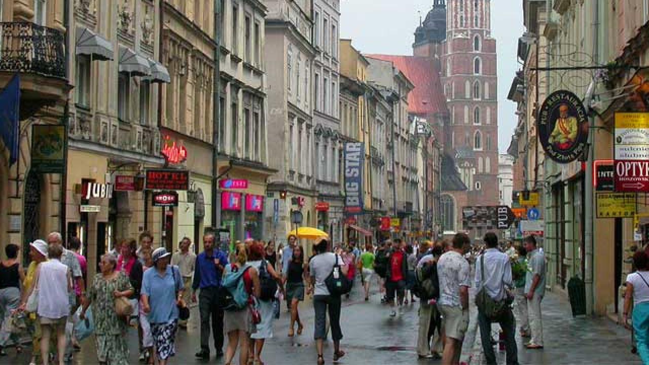 Förändringar i Polen går långsamt, skriver Magdalena Lahtinen.