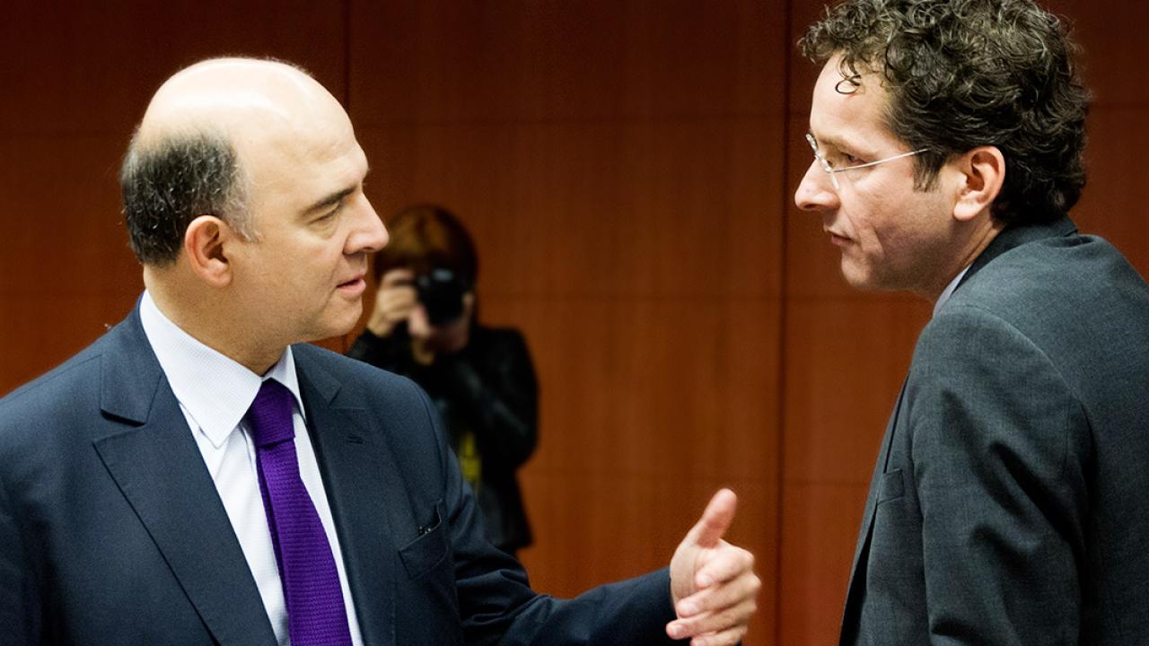 Franske finansministern Pierre Moscovici måste övertyga bland annat chefen för eurogruppen, Jeroen Dijsselbloem, om att hans sparåtgärder är tillräckliga för att undvika en EU-bot. Arkivbild.