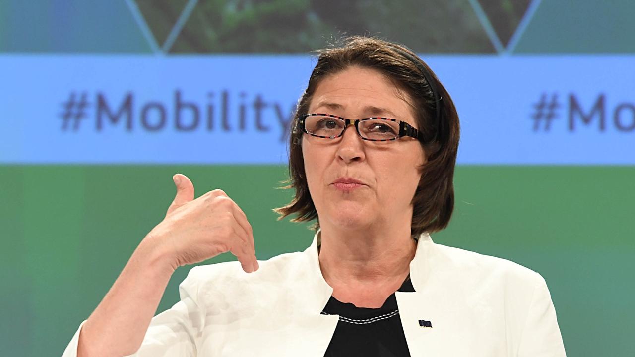 EU:s transportkommissionär Violeta Bulc.