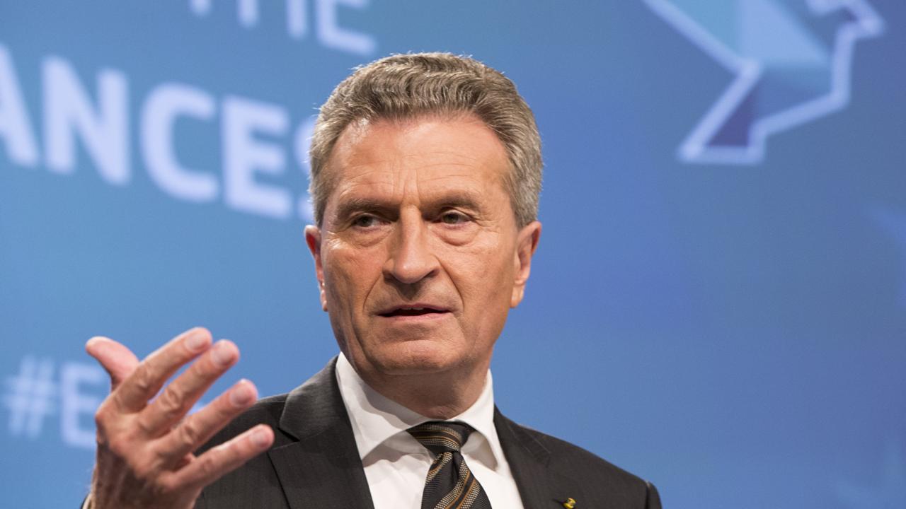 EU:s budgetkommissionär Günther Oettinger vill inte att Sverige ska få ha kvar sin rabatt på EU-avgifter när den nuvarande löper ut 2020. 