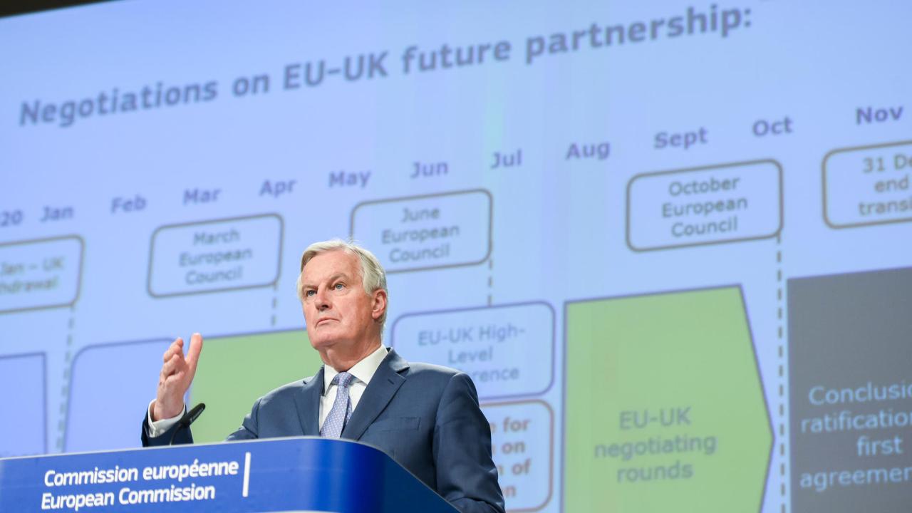 EU:s chefsförhandlare Michel Barnier vid måndagens presentation. 