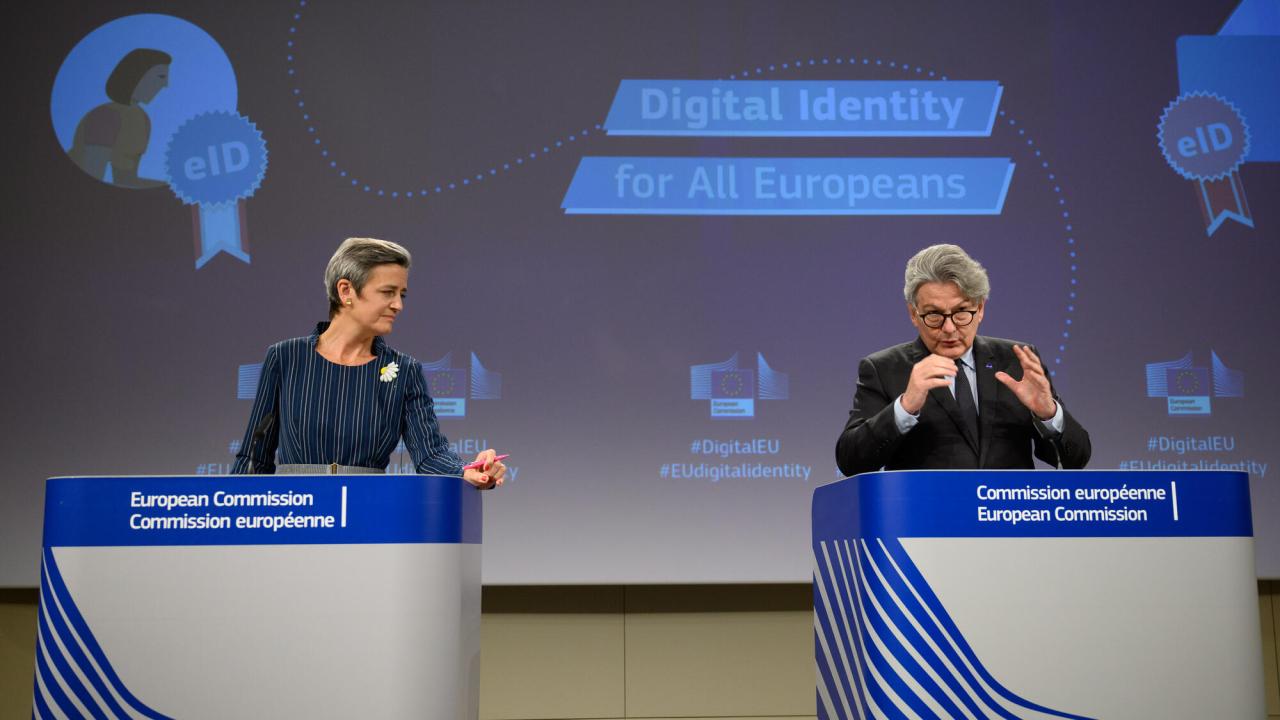 EU-kommissionärer Margrethe Vestager och Thierry Breton.