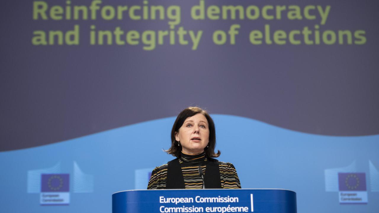 EU:s öppenhetskommissionär Věra Jourová, en tjeckisk liberal. 