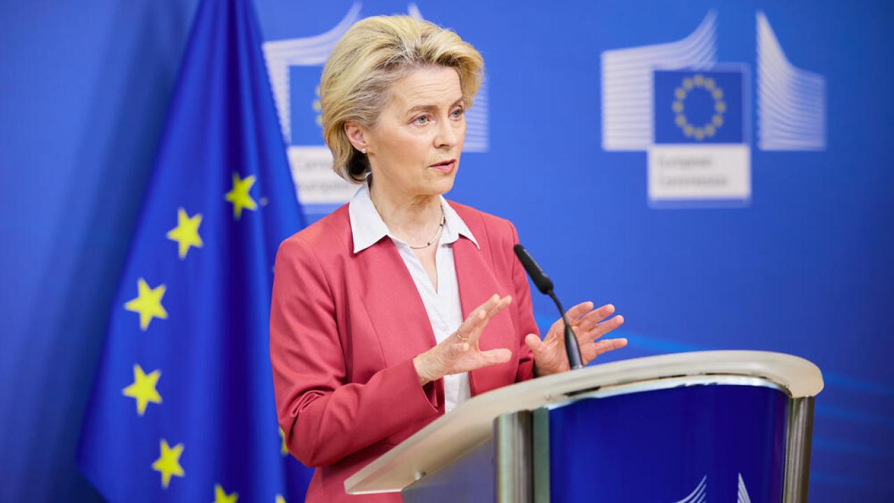 EU-kommisionens ordförande Ursula von der Leyen vill göra EU till en industriell ledare inom halvledarproduktion. 