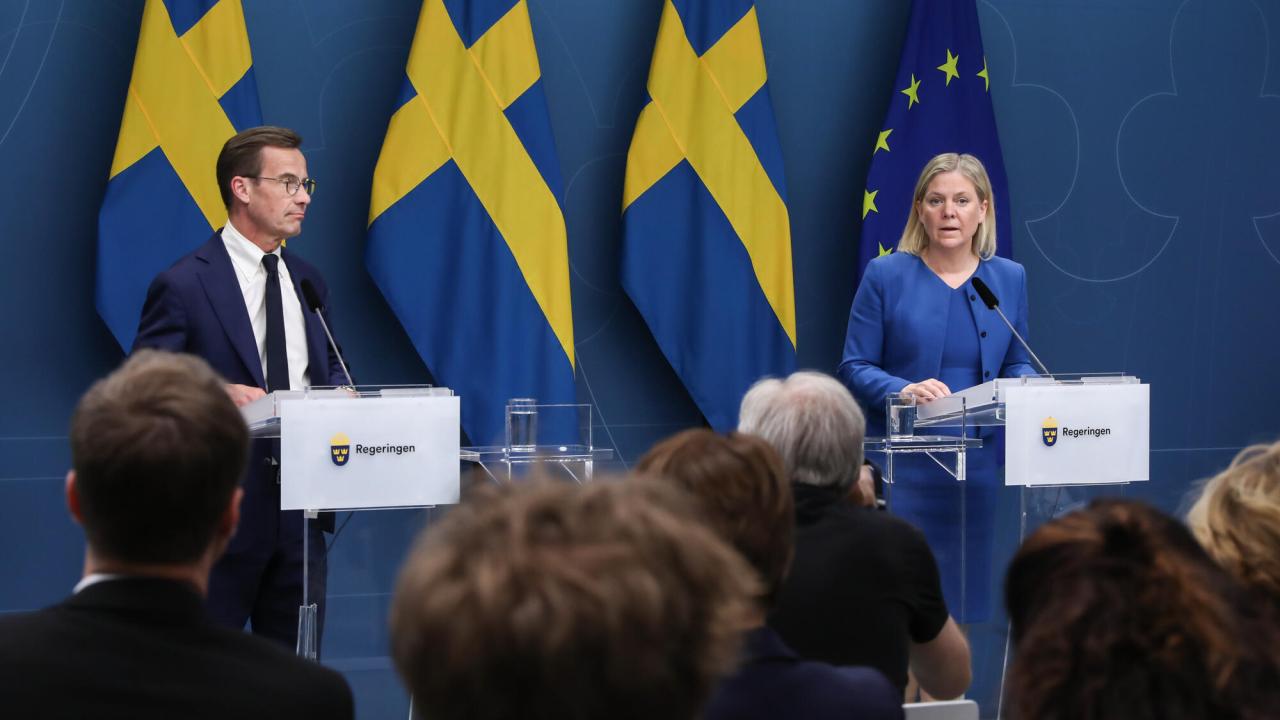 Ulf Kristersson (M) och statsminister Magdalena Anderssson (S) meddelade på måndagen att Sverige ansöker om Nato-medlemskap. 
