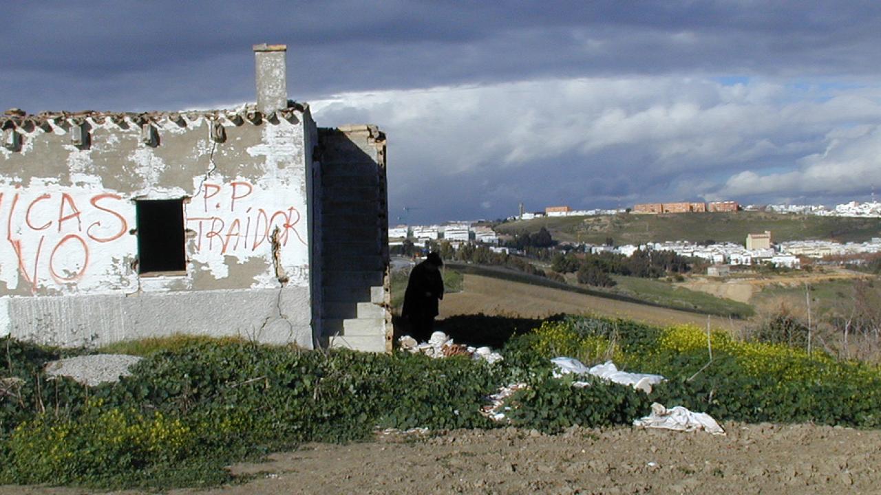 Den spanska bostadsbubblan ledde till att många spanjorer inte har råd att bo kvar.