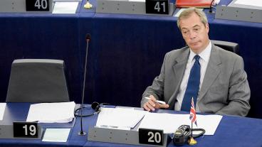 Den brittiske EU-parlamentarikern Nigel Farage kallar övriga parlamentariker hämndlystna och nedriga för deras inställning till brexitförhandlingarna. Arkivbild.