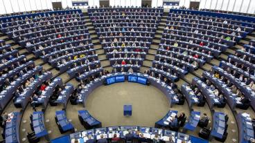 Europaparlamentet vill se “ett massivt återhämtningsspaket utöver det som redan gjorts”. 