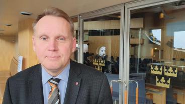 – Jag vill inte ha ett EU där länder inte respekterar rättsstatens principer. Det behöver inte se exakt lika ut men man ska följa principerna, säger Pyry Niemi.