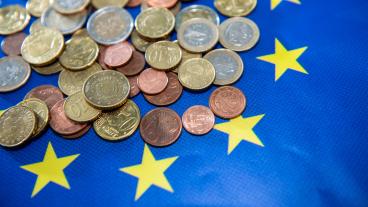 De nya reglerna ska börja gälla för EU-ländernas statsfinanser från och med 2025. 