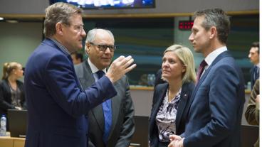 Finansminister Magdalena Andersson (S) söker stöd hos likasinnade inför EU:s budgetförhandlingar. 