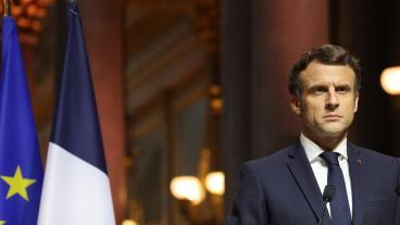 Frankrikes president Emmanuel Macron tappade på söndagen sin absoluta majoritet i parlamentet. 