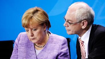 Tysklands förbundskansler Angela Merkel och Europeiska rådets ordförande Herman Van Rompuy i samtal. Arkivbild.
