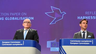 EU-kommissionärern Frans Timmermans och Jyrki Katainen. 